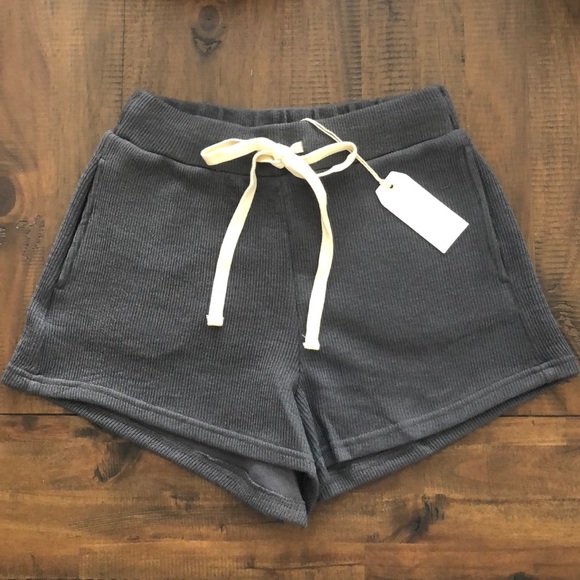 New in Pkg Vici pocketed knit shorts - Picture 10 of 12